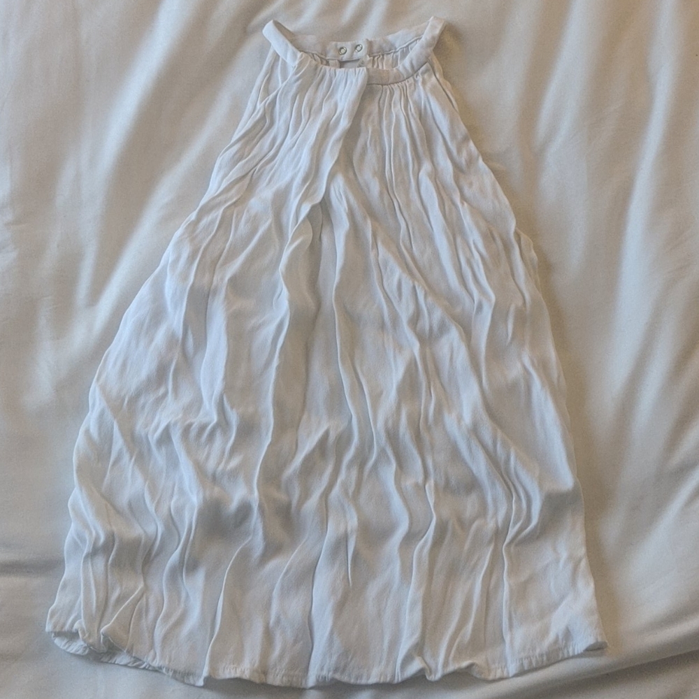 Violet + Clare White Sleeveless Blouse